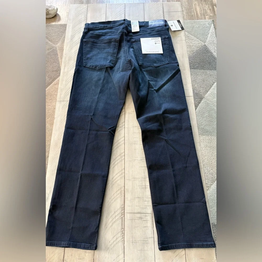 NWT Calvin Klein Jeans Men's Straight Jeans - Dark Navy Size 32Wx30L
